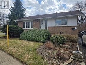 3 Lane Ct in Halton Hills, ON - Building Photo - Building Photo