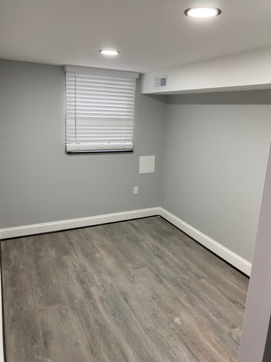 2848 Edgecombe Cir S in Baltimore, MD - Building Photo