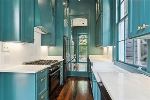 632 Esplanade Ave in New Orleans, LA - Building Photo