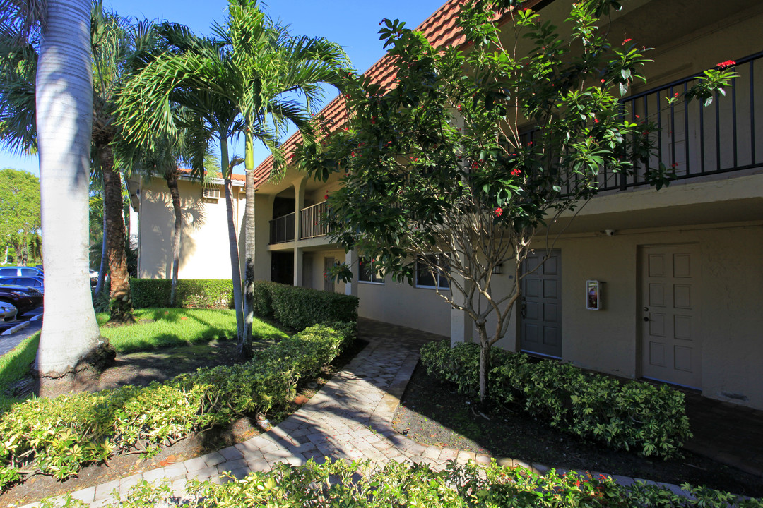 The Gardens Apartments in Coral Springs, FL - Building Photo