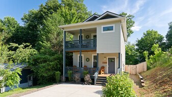 28 Wentworth Ave in Asheville, NC - Building Photo