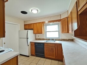 65 Sandstone Ln in Willingboro, NJ - Building Photo - Building Photo