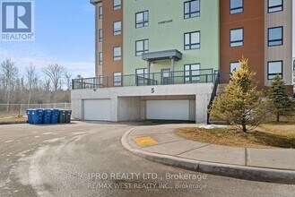 5 Chef Ln in Barrie, ON - Building Photo - Building Photo