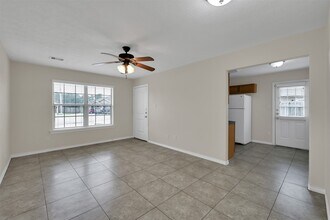 170 S Bend Dr in Willis, TX - Building Photo - Building Photo