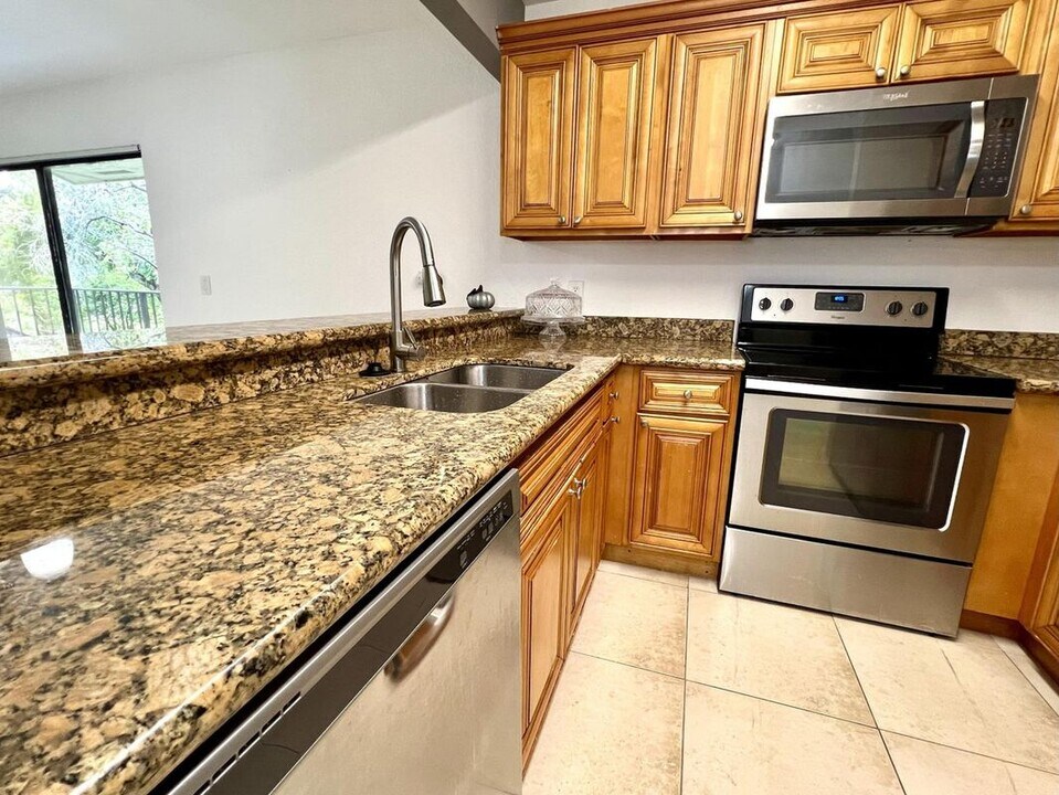 1581 Balfour Point Dr in West Palm Beach, FL - Building Photo