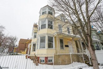 36 N 6th St, Unit 1 in Newark, NJ - Building Photo - Building Photo