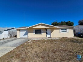 3029 Kilburn Rd in Holiday, FL - Building Photo