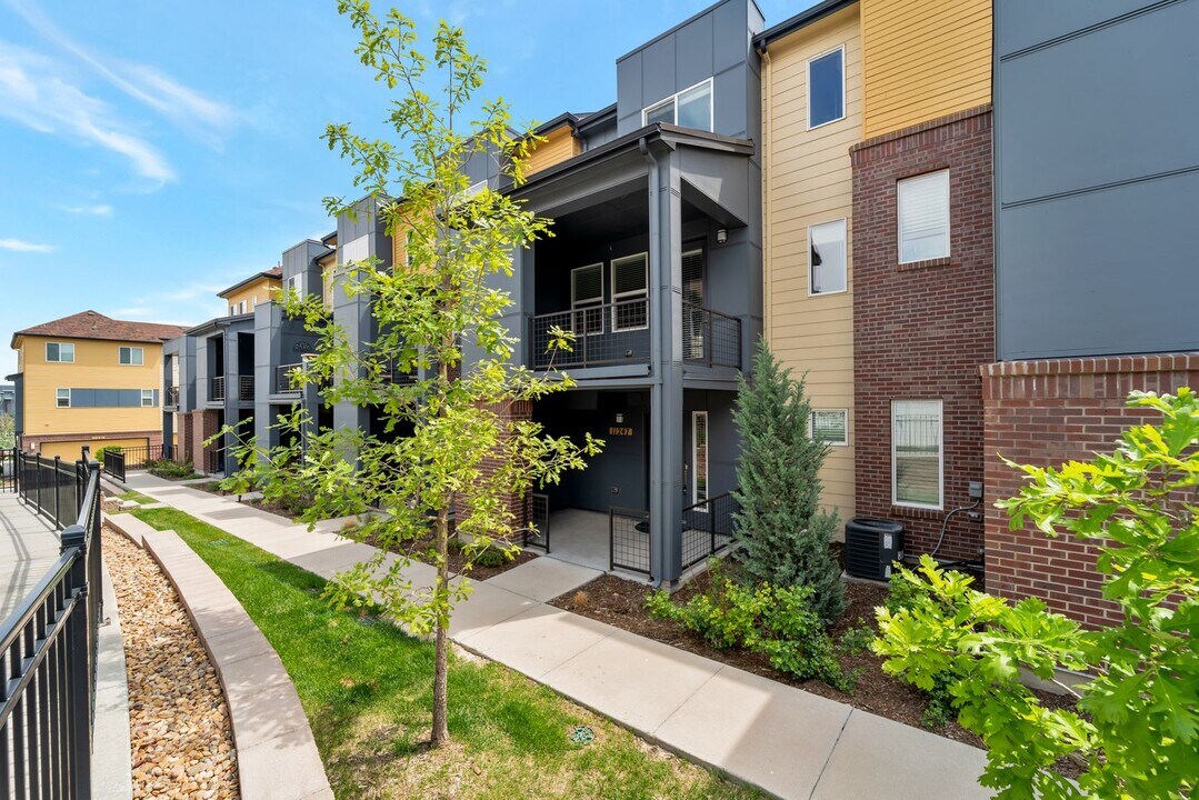 11247 Colony Cir in Broomfield, CO - Foto de edificio