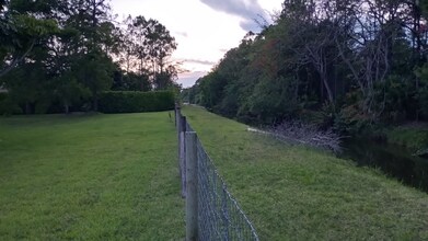 16281 71st Ln N in Loxahatchee, FL - Foto de edificio - Building Photo