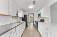 9750 Guest St photo'