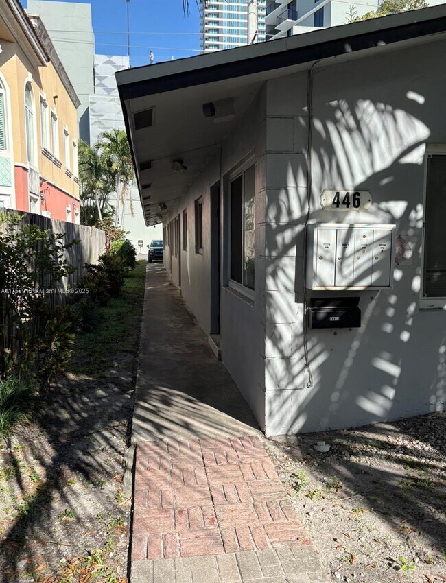 446 SW 4th Ave in Fort Lauderdale, FL - Building Photo - Building Photo