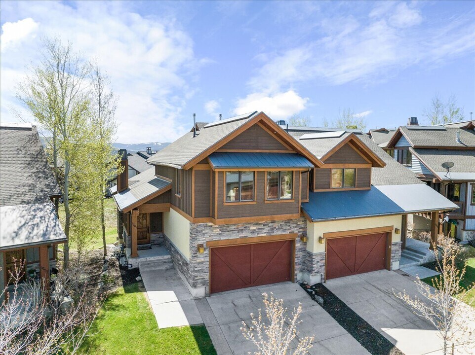 1261 Hailstone Dr in Heber City, UT - Building Photo