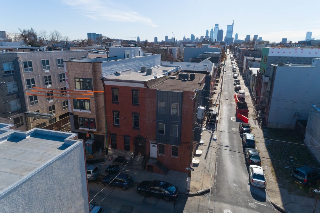 1806 W Berks St in Philadelphia, PA - Building Photo