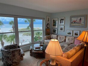 5000 Gulf Blvd in St Pete Beach, FL - Building Photo - Building Photo