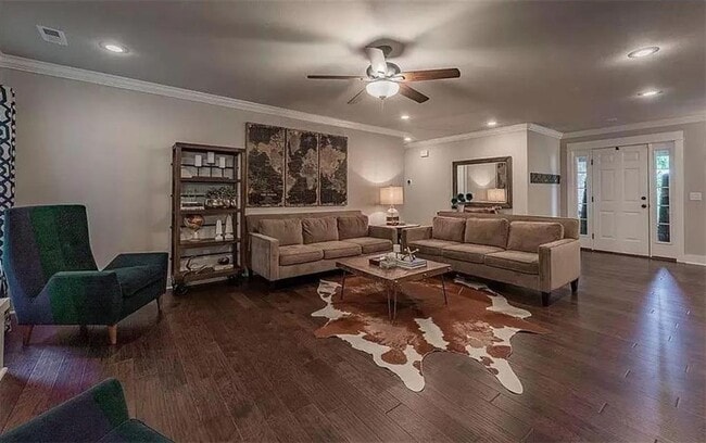 property at 5 Arden Cir