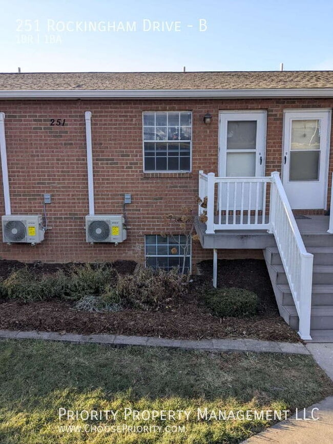 251 Rockingham Dr in Harrisonburg, VA - Building Photo - Building Photo