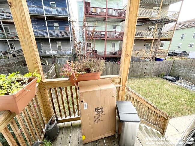 14 Edison Grn, Unit 1