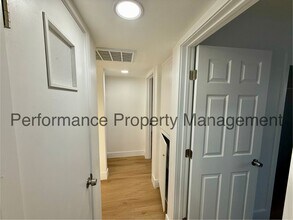 3401 Squire Ln in Bakersfield, CA - Building Photo - Building Photo