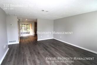 310 Briarwood Rd in Venice, FL - Building Photo - Building Photo