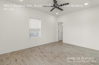 900 E Redbud Ave in McAllen, TX - Building Photo - Building Photo