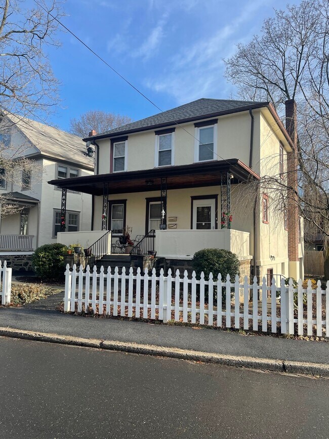 25 Livingston Pl Rentals in Greenwich, CT