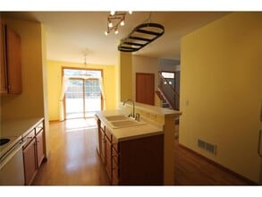 8458 Kimball Dr in Eden Prairie, MN - Building Photo - Building Photo