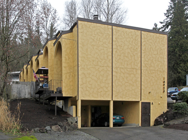 La Casa in Redmond, WA - Foto de edificio - Building Photo