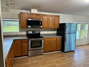 35643 Clinton Ave in Dade City, FL - Building Photo - Building Photo