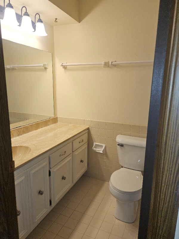 11828 W North Ave in Wauwatosa, WI - Building Photo - Building Photo