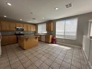 293 Sea Rim Ave in Las Vegas, NV - Building Photo - Building Photo