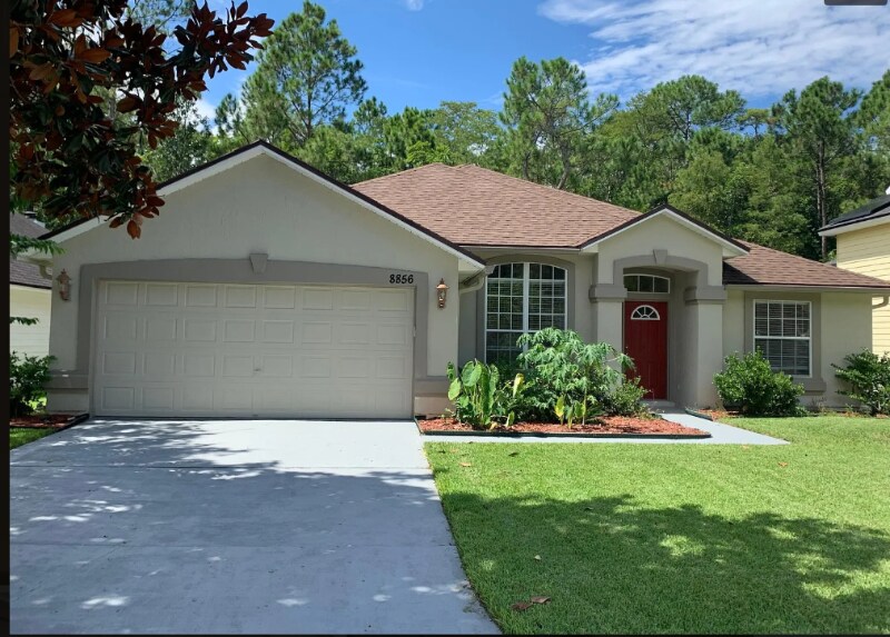 8856 Canopy Oaks Dr in Jacksonville, FL - Building Photo