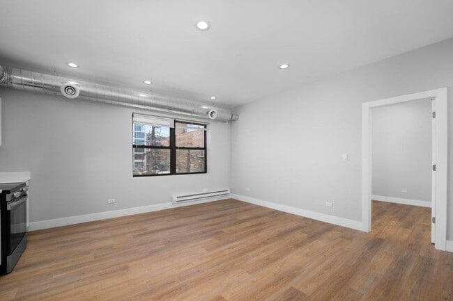 1219 W Devon Ave, Unit # 0205