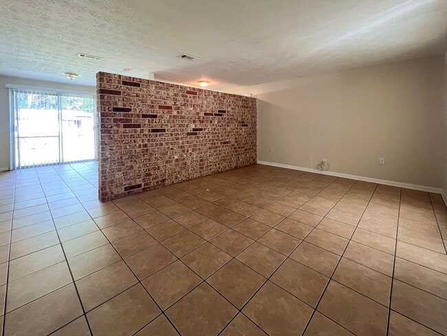 536 NW 34th St in Gainesville, FL - Building Photo - Building Photo