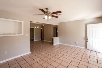 7619 Kismet St in Miramar, FL - Building Photo - Building Photo