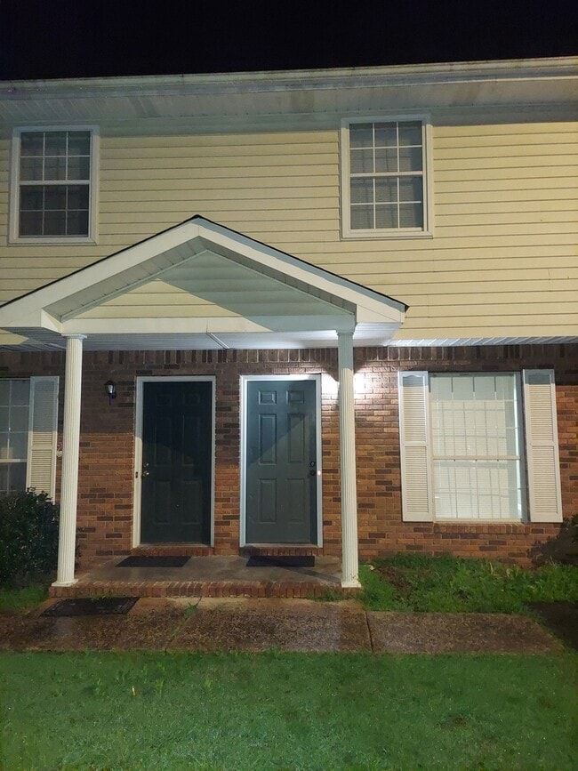 120 Eveningside Dr, Unit B