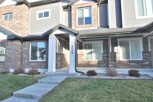 2049 N 380 E in North Logan, UT - Building Photo