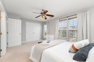 4919 Sunburst Ln in Charlotte, NC - Foto de edificio - Building Photo