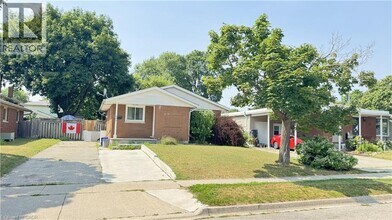 248 Cyrus St in Cambridge, ON - Building Photo - Building Photo