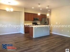 10651 NE Red Wing Way in Hillsboro, OR - Building Photo - Building Photo