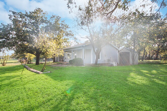 3223 Oak Ln in Weatherford, TX - Building Photo - Building Photo