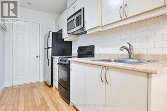 559 Parliament St in Toronto, ON - Building Photo - Building Photo