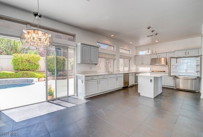 property at 92 Teton Pines Dr