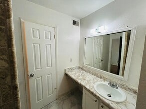 3912 Crayrich Cir in Orlando, FL - Building Photo - Building Photo