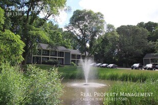 93 Henry Law Ave in Dover, NH - Building Photo