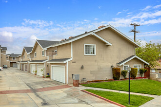 9888 Cole Rd in Whittier, CA - Building Photo - Primary Photo