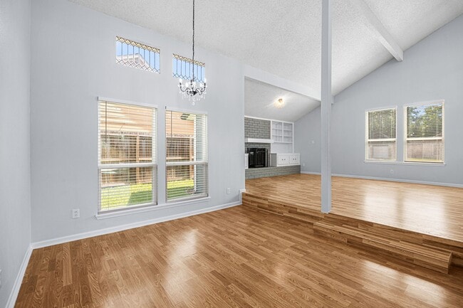 property at 2926 Meadowcreek Dr