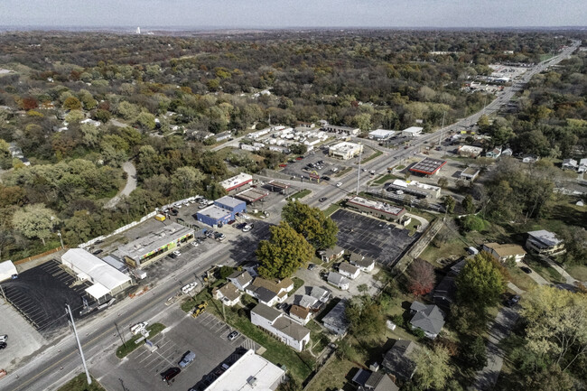 11601 E US Highway 24 in Independence, MO - Building Photo - Building Photo