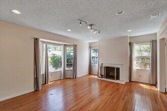 2511 Castle Heights Ave in Los Angeles, CA - Building Photo - Building Photo
