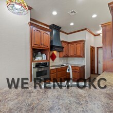 20211 Tuscany Dr in Harrah, OK - Building Photo - Building Photo