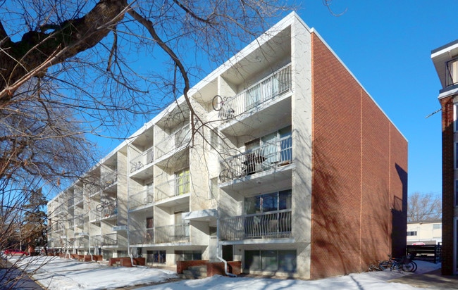 Centurion Apartments in Edmonton, AB - Building Photo - Building Photo